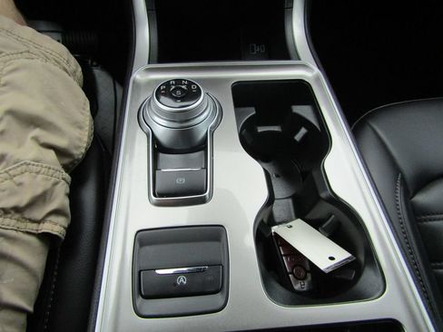 Used 2024 Ford Edge SEL w/ Convenience Package AWD/4WD image 36