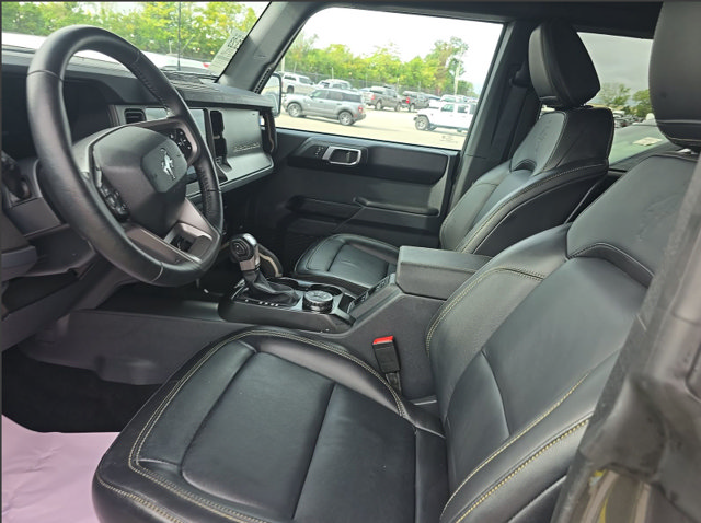 Used 2025 Ford Bronco Badlands AWD/4WD image 4