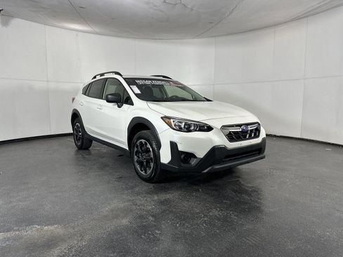 Used 2022 Subaru Crosstrek 2.0i image 3