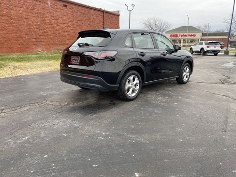 Used 2023 Honda HR-V LX image 6