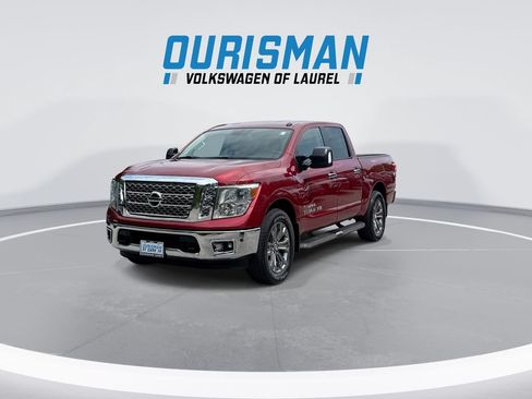 Used 2019 Nissan Titan SV w/ SV Convenience Package AWD/4WD image 4