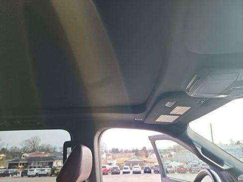 Used 2024 Ford Expedition Limited image 17