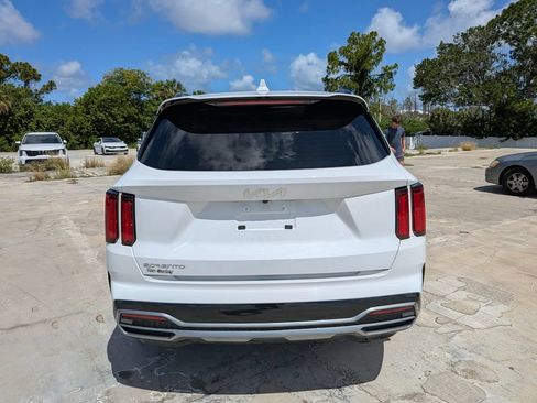 Certified 2023 Kia Sorento SX FWD image 7