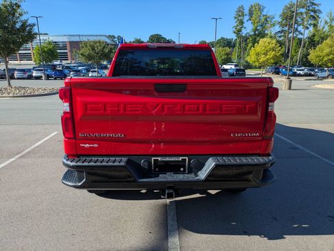 Used 2022 Chevrolet Silverado 1500 Custom Trail Boss w/ Safety Confidence Package AWD/4WD image 5