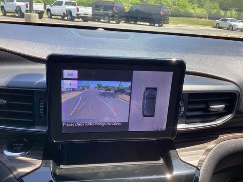 Used 2022 Ford Explorer Limited RWD image 16