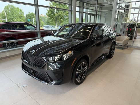 New 2026 BMW X2 xDrive28i w/ M Sport Package AWD/4WD image 3