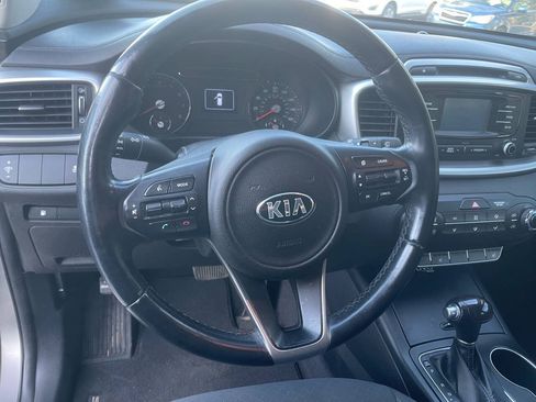 Used 2016 Kia Sorento AWD w/ LX Convenience Package image 15