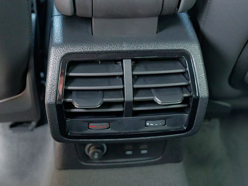 New 2025 Audi Q3 2.0T Premium image 34