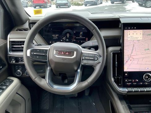 Used 2025 GMC Yukon Elevation image 4