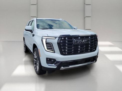 New 2026 GMC Yukon Denali Ultimate w/ LPO, Illumination Package AWD/4WD image 3
