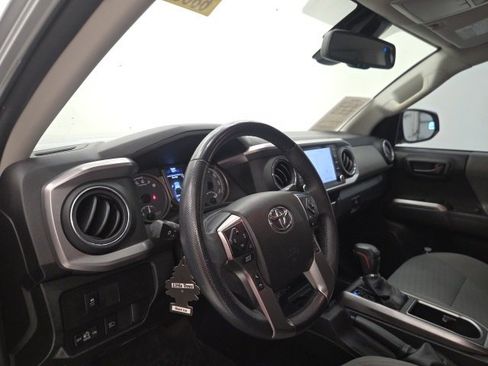 Used 2022 Toyota Tacoma SR5 image 18