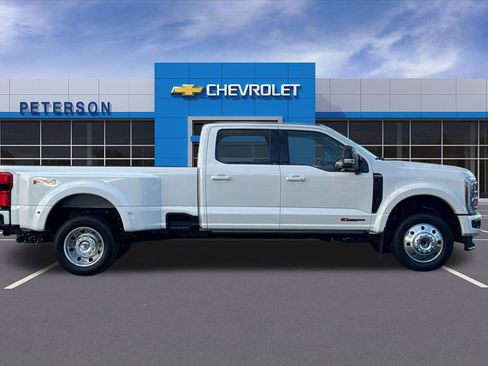 Used 2026 Ford F450 Platinum w/ FX4 Off-Road Package image 3