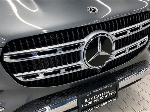 Certified 2025 Mercedes-Benz GLE 450e 4MATIC image 22