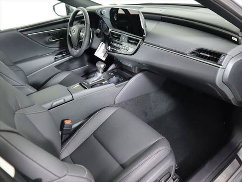 Certified 2025 Lexus ES 300h w/ Premium Package FWD image 18