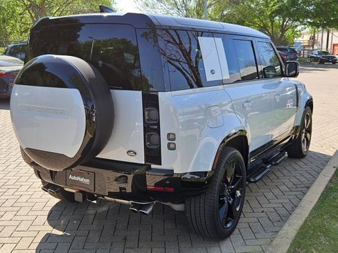 Used 2023 Land Rover Defender 110 V8 image 10