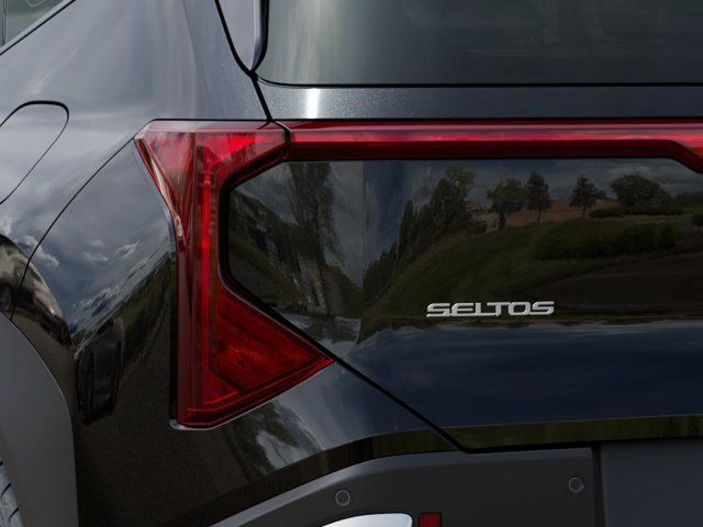 New 2027 Kia Seltos LX FWD image 11
