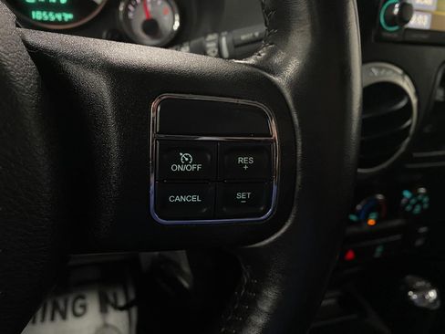 Used 2016 Jeep Wrangler Unlimited Sahara w/ Connectivity Group AWD/4WD image 41