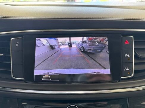 Used 2020 Buick Enclave Premium w/ Sun and Sites Package FWD image 26