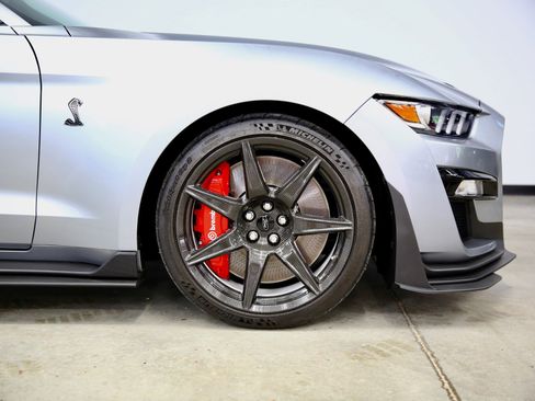 Used 2021 Ford Mustang Shelby GT500 w/ Carbon Fiber Track Pack RWD image 42