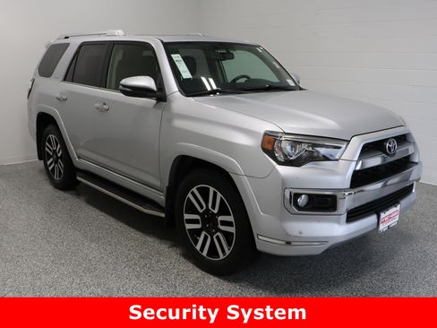 Used 2018 Toyota 4Runner Limited image 4