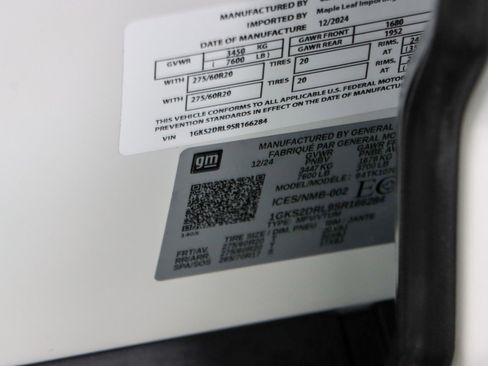 Used 2025 GMC Yukon Denali image 38