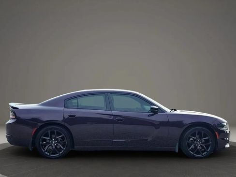 Used 2021 Dodge Charger SXT w/ Blacktop Package RWD image 10