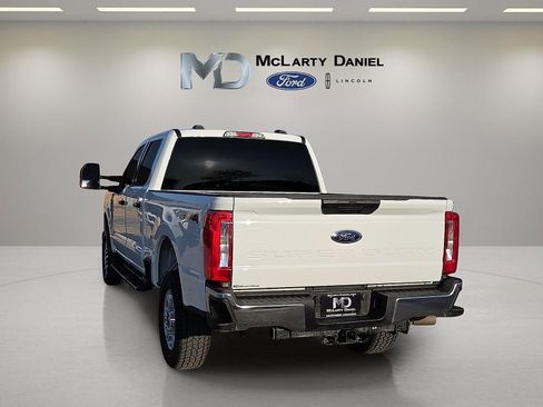 Certified 2025 Ford F250 XLT image 4