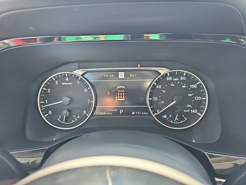 Used 2025 Nissan Pathfinder SL FWD image 19