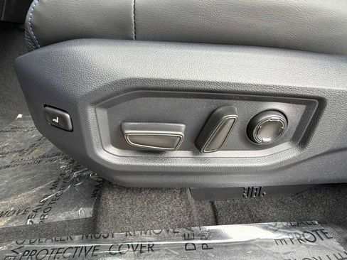 New 2026 Toyota Tundra Platinum AWD/4WD image 12