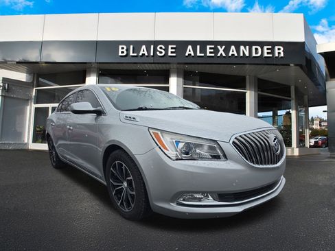 Used 2016 Buick LaCrosse image 1