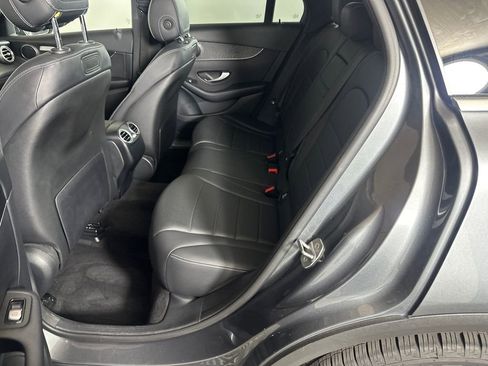 Used 2018 Mercedes-Benz GLC 300 4MATIC image 23