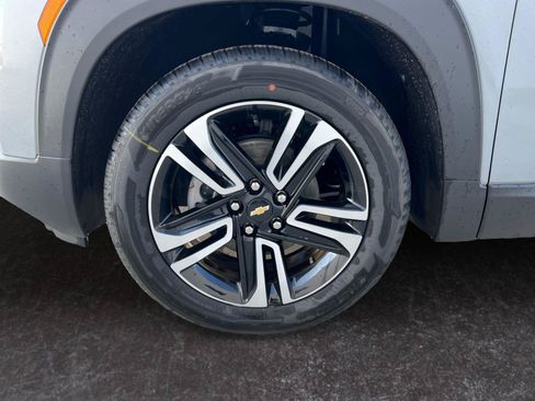 Used 2023 Chevrolet TrailBlazer LT FWD image 15