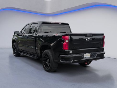 Used 2022 Chevrolet Silverado 1500 Custom w/ LPO, Blackout Package AWD/4WD image 3