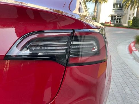 Used 2018 Tesla Model 3 Long Range RWD image 40
