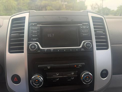 Used 2017 Nissan Frontier Desert Runner RWD image 23