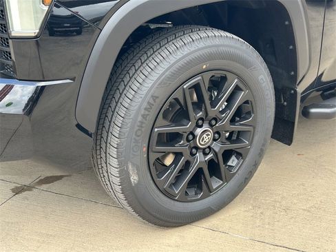 New 2026 Toyota Tundra Limited image 9
