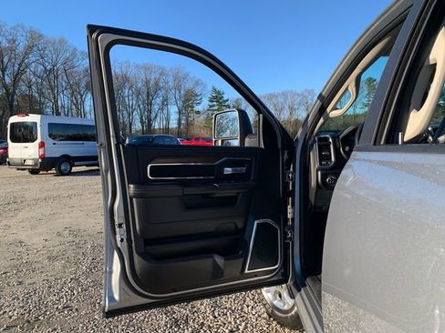 Used 2024 RAM 2500 Laramie image 19