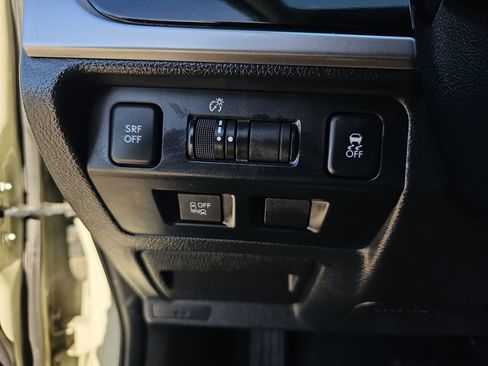 Used 2017 Subaru Crosstrek 2.0i Limited image 26