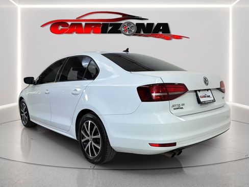 Used 2016 Volkswagen Jetta SE FWD image 13