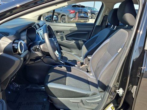 Used 2025 Nissan Versa SV FWD image 18