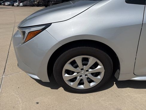 Used 2024 Toyota Corolla LE FWD image 2