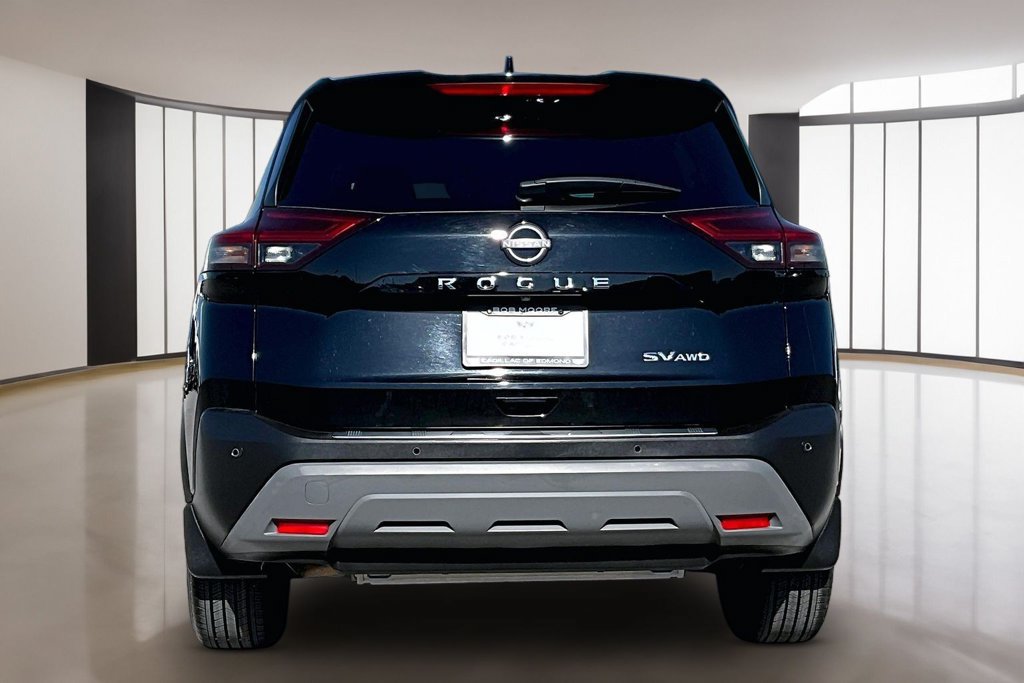 Used 2023 Nissan Rogue SV AWD/4WD image 4