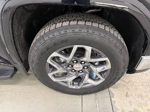 New 2026 GMC Sierra 1500 SLT w/ SLT Premium Plus Package image 4