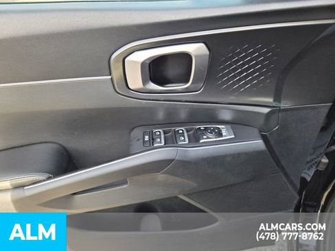 Used 2024 Kia Sorento S image 12