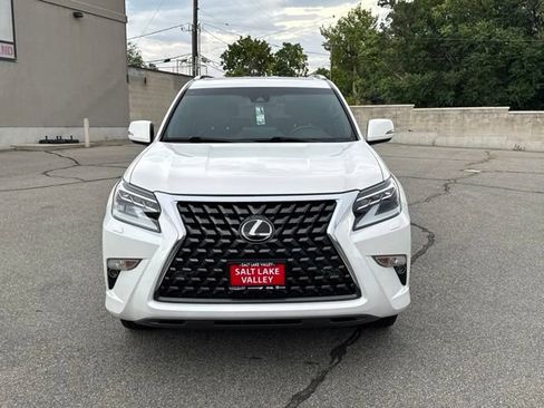 Used 2022 Lexus GX 460 Luxury w/ Off Road Package AWD/4WD image 12