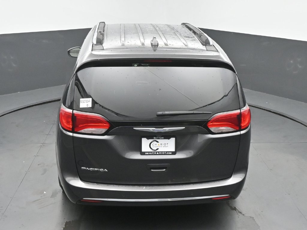 Used 2017 Chrysler Pacifica Touring-L Plus FWD image 45