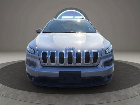 Used 2015 Jeep Cherokee Latitude w/ Cold Weather Group image 8