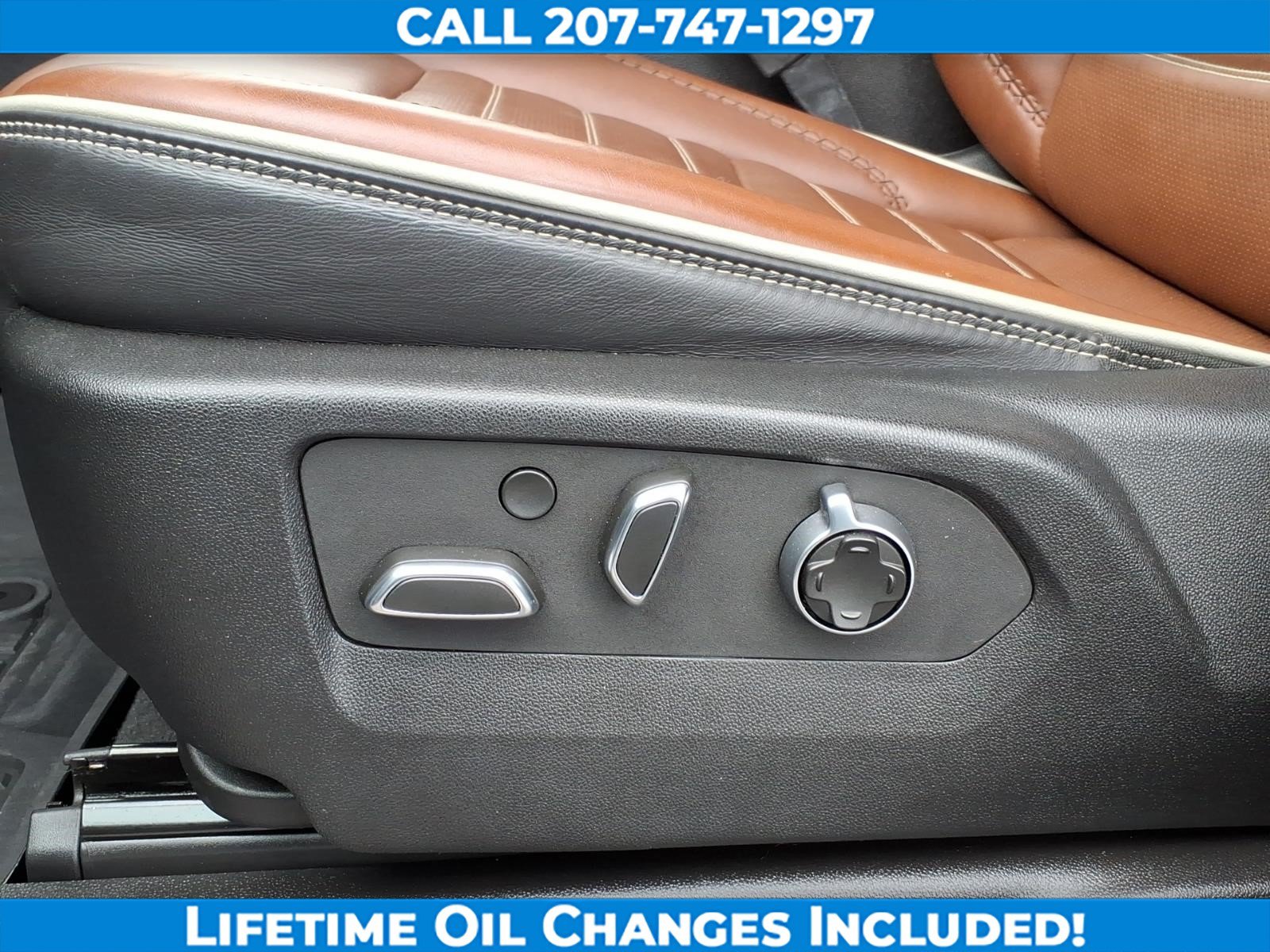 Used 2024 GMC Yukon Denali Ultimate AWD/4WD image 15