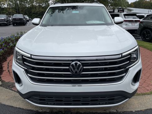 New 2026 Volkswagen Atlas SE image 2