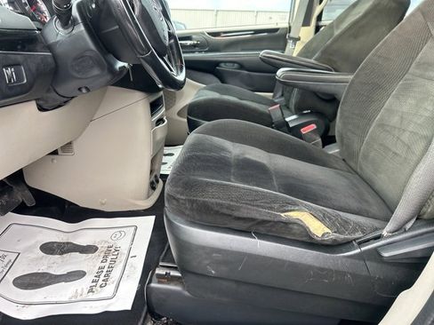 Used 2017 Dodge Grand Caravan SE image 10